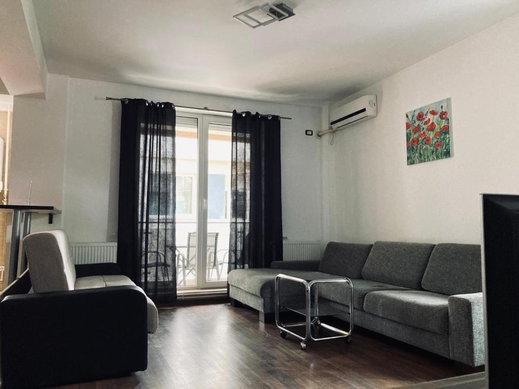데포리노드 Apartament Edy 아파트 외부 사진